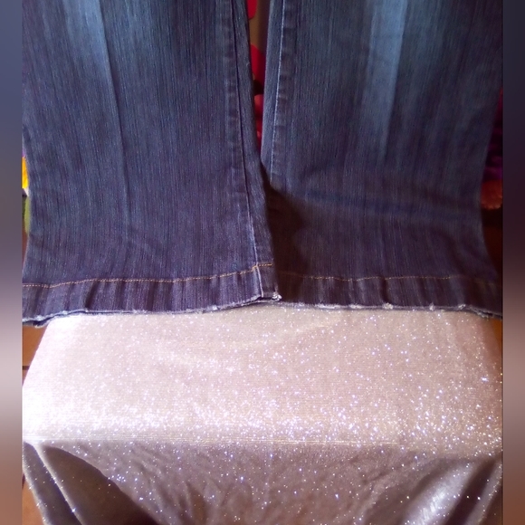 #028👉🏼Women's/Teens Blue 💙 With Red Threading Jeans 👖 - Picture 2 of 8